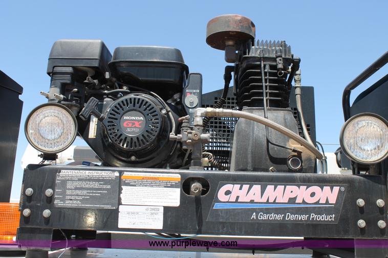 image for item C3858 2008 Ford F550 utility truck