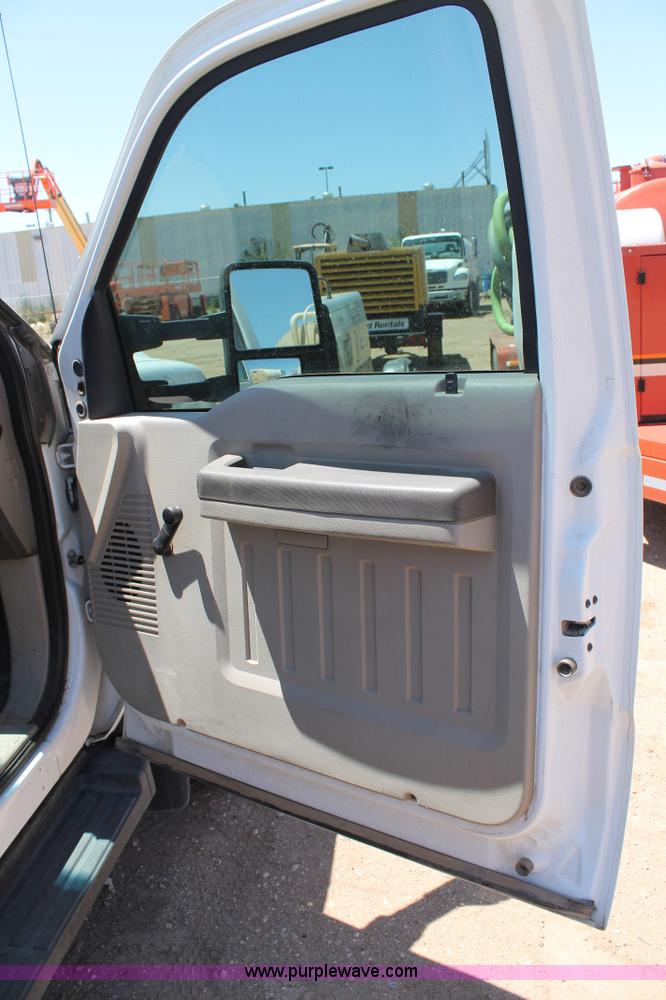 image for item C3858 2008 Ford F550 utility truck