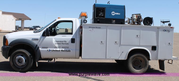 image for item C3859 2006 Ford F550 utility truck