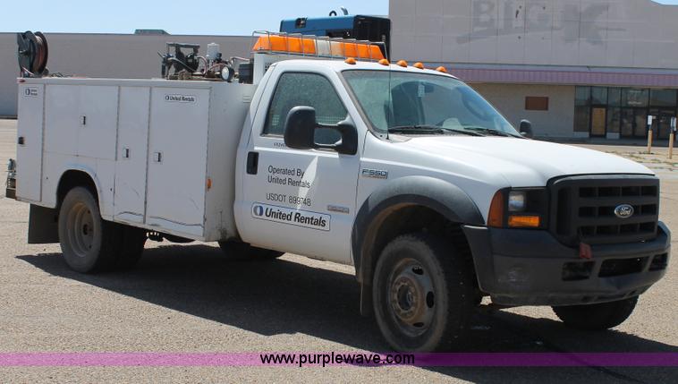 image for item C3859 2006 Ford F550 utility truck