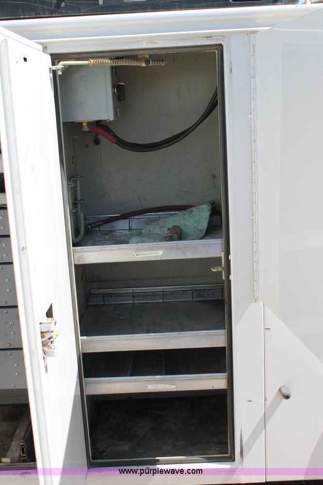 image for item C3859 2006 Ford F550 utility truck