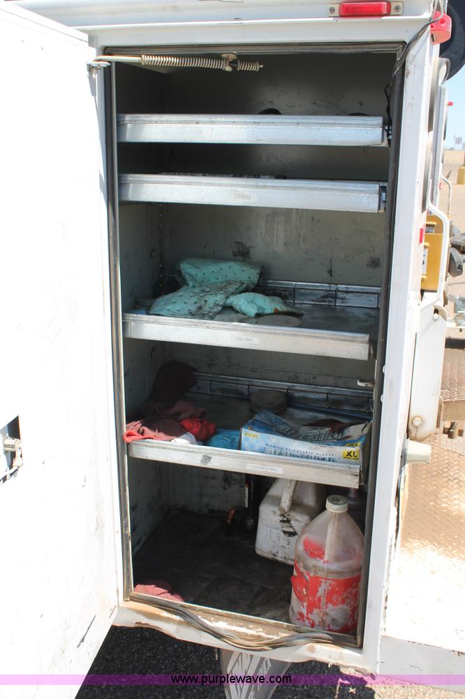 image for item C3859 2006 Ford F550 utility truck