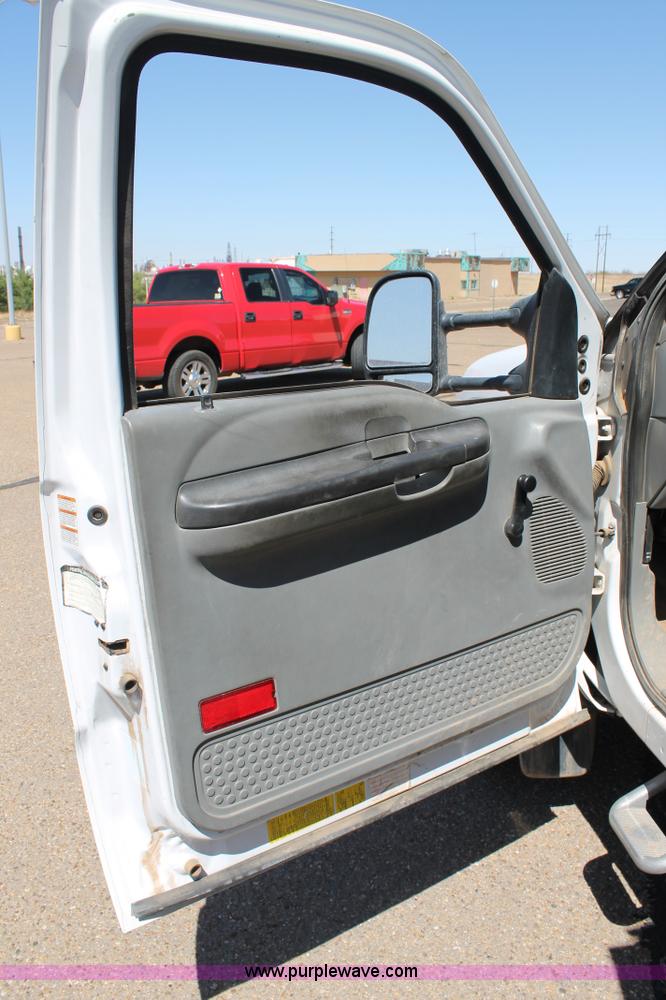 image for item C3859 2006 Ford F550 utility truck