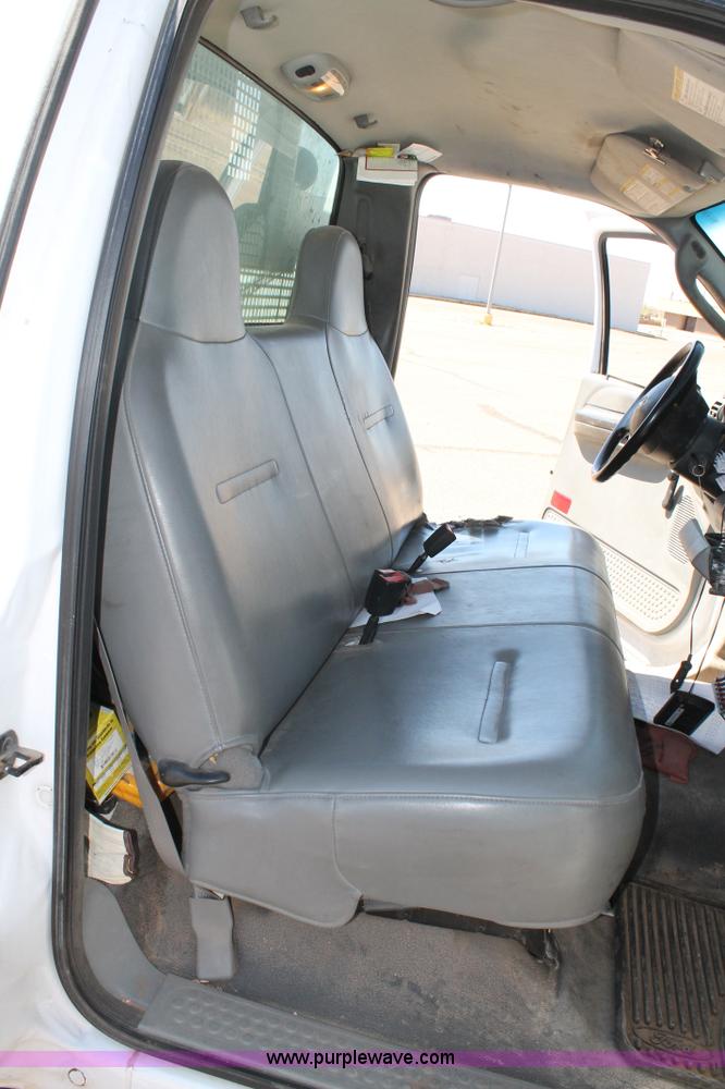 image for item C3859 2006 Ford F550 utility truck