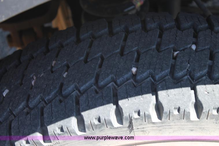 image for item C3859 2006 Ford F550 utility truck