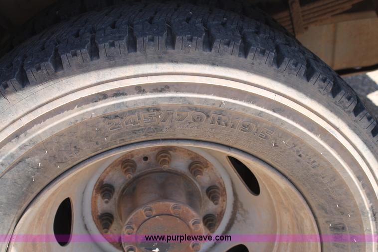 image for item C3859 2006 Ford F550 utility truck