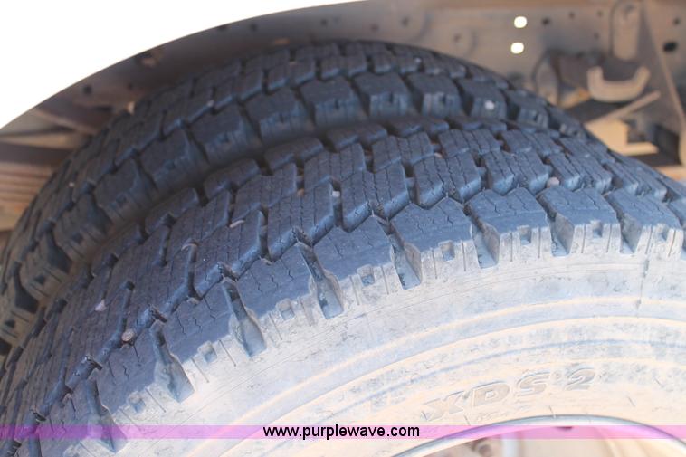 image for item C3859 2006 Ford F550 utility truck