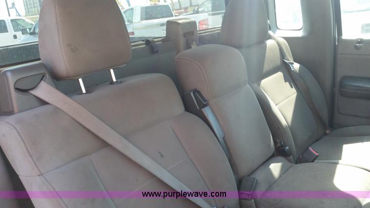 image for item G9129 2006 Ford F150 XL pickup truck