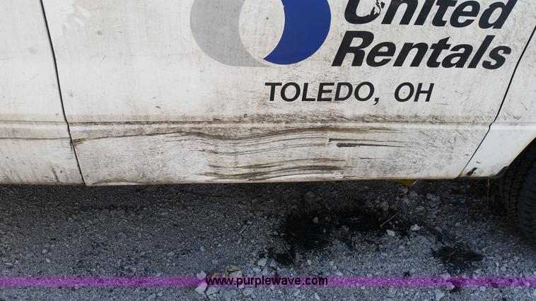 image for item G9129 2006 Ford F150 XL pickup truck