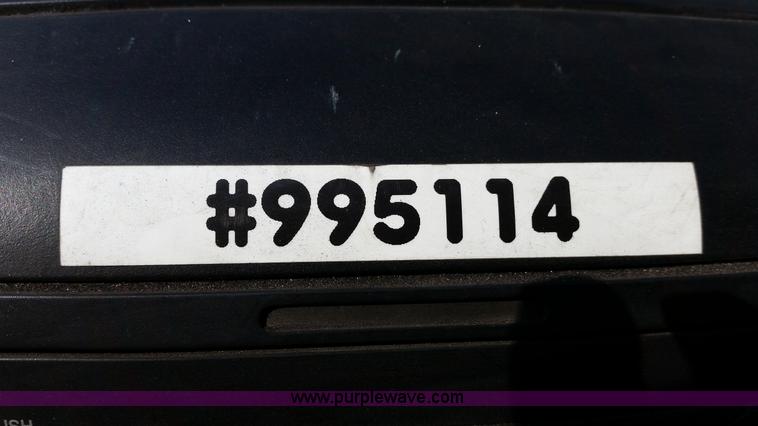 image for item G9129 2006 Ford F150 XL pickup truck