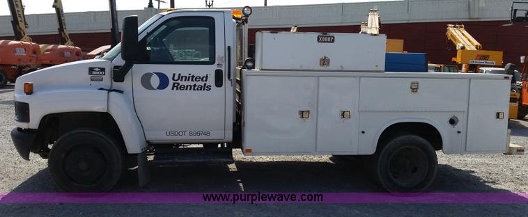 image for item G9130 2006 Chevrolet C5500 service truck