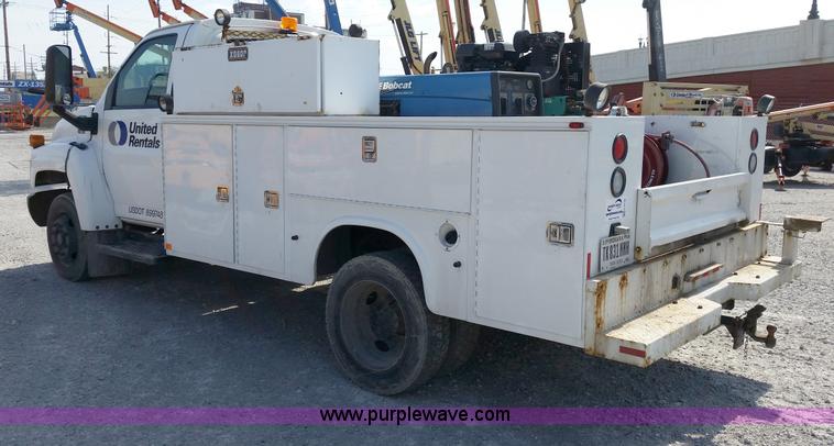 image for item G9130 2006 Chevrolet C5500 service truck
