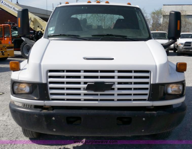 image for item G9130 2006 Chevrolet C5500 service truck