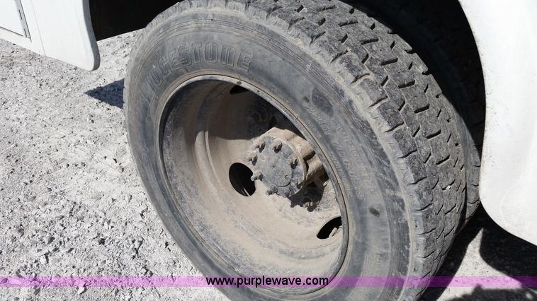 image for item G9130 2006 Chevrolet C5500 service truck