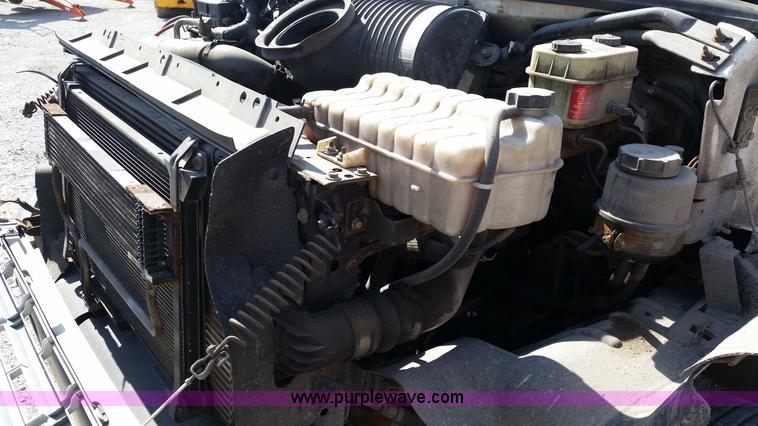 image for item G9130 2006 Chevrolet C5500 service truck