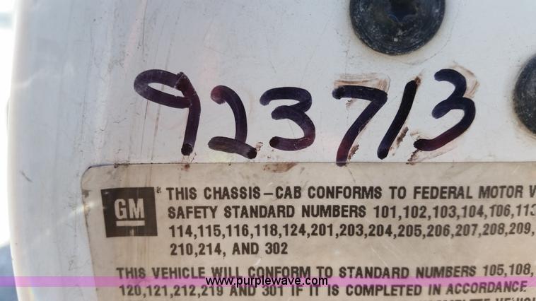 image for item G9130 2006 Chevrolet C5500 service truck