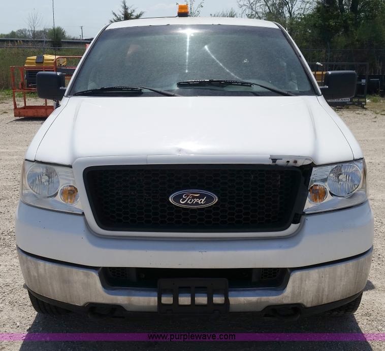 image for item G9131 2005 Ford F150 XLT SuperCab pickup truck