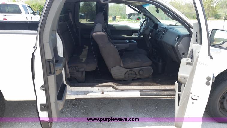 image for item G9131 2005 Ford F150 XLT SuperCab pickup truck