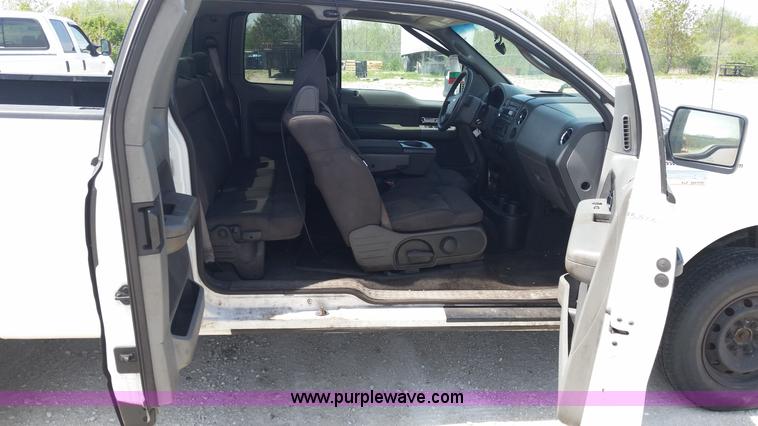 image for item G9131 2005 Ford F150 XLT SuperCab pickup truck