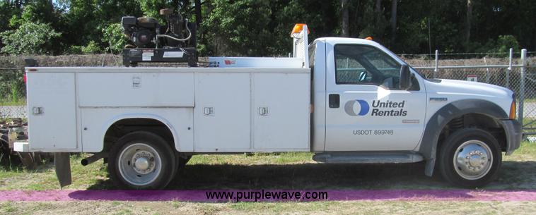 image for item I7045 2007 Ford F550 service truck