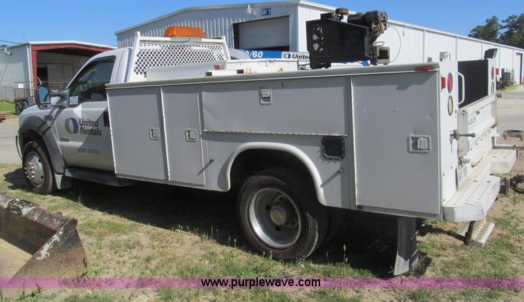 image for item I7045 2007 Ford F550 service truck