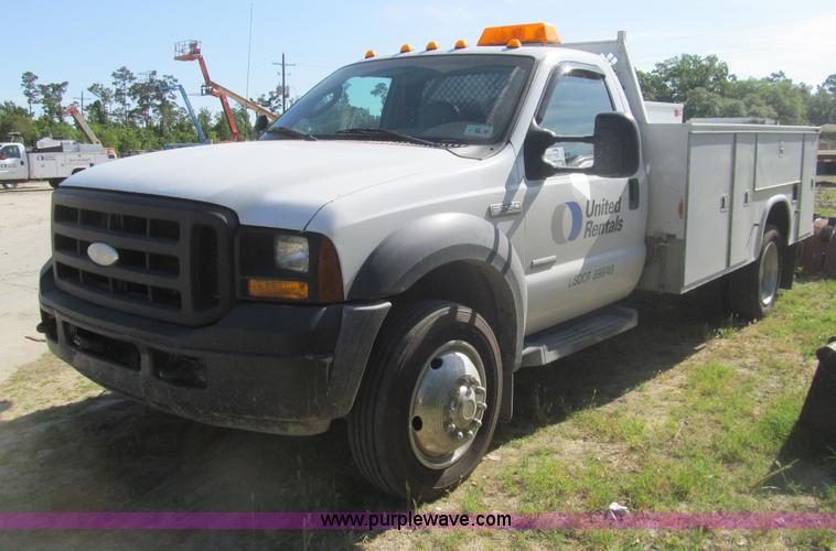 image for item I7045 2007 Ford F550 service truck