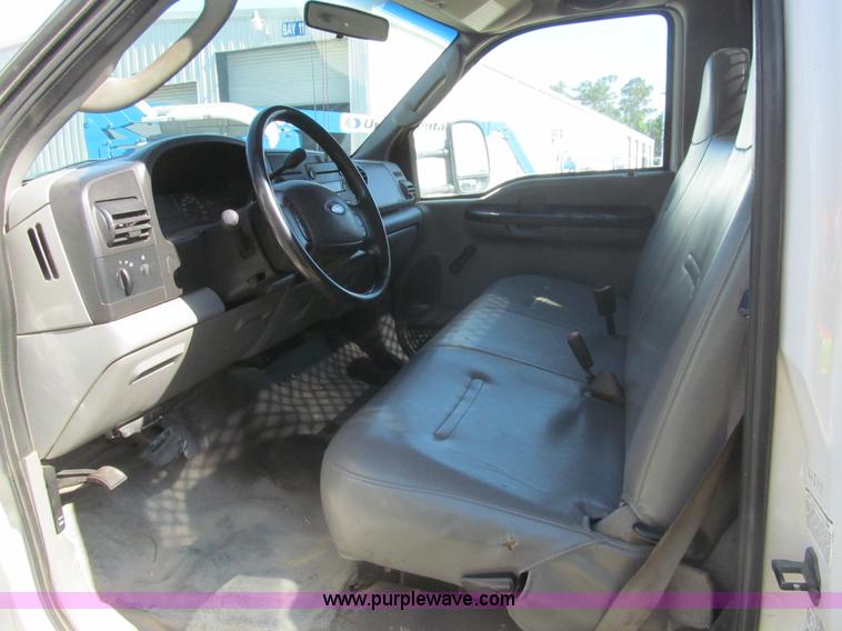 image for item I7045 2007 Ford F550 service truck