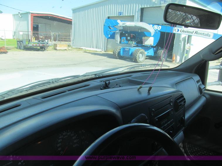 image for item I7045 2007 Ford F550 service truck