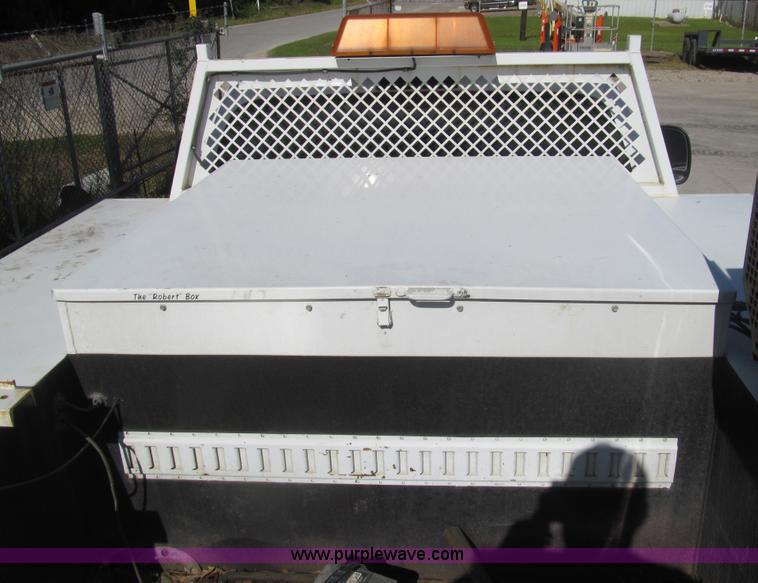 image for item I7045 2007 Ford F550 service truck