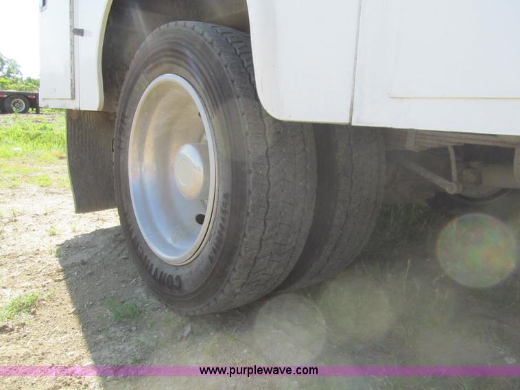 image for item I7045 2007 Ford F550 service truck