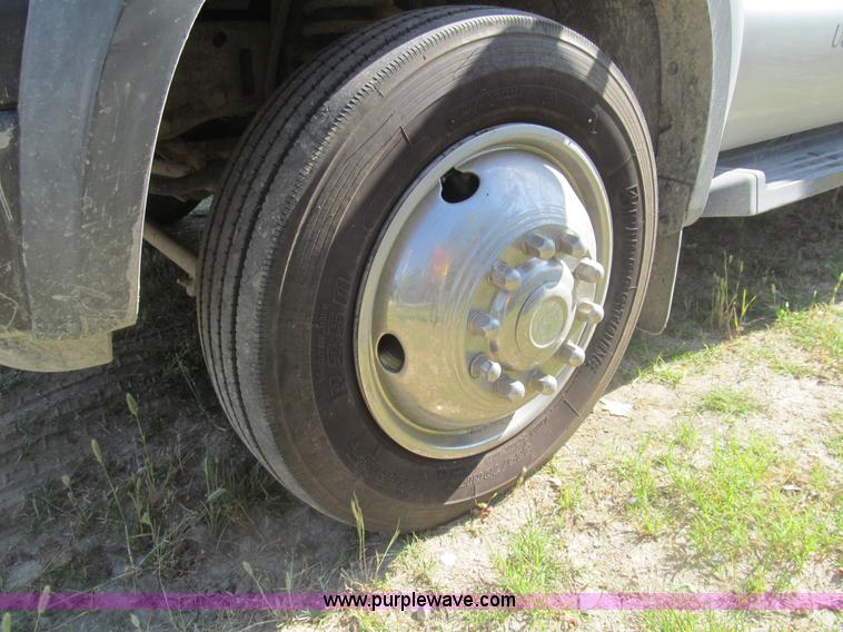 image for item I7045 2007 Ford F550 service truck