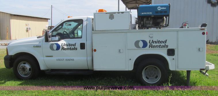 image for item I7046 2007 Ford F350 Super Duty XL service truck