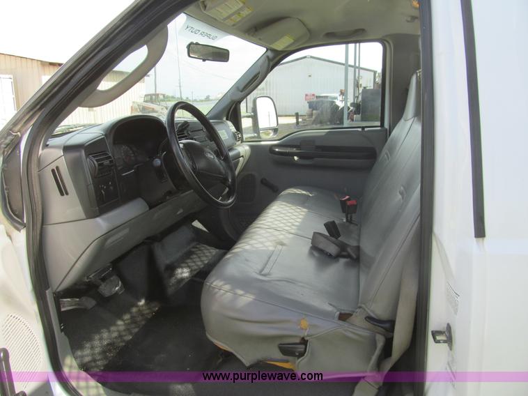 image for item I7046 2007 Ford F350 Super Duty XL service truck