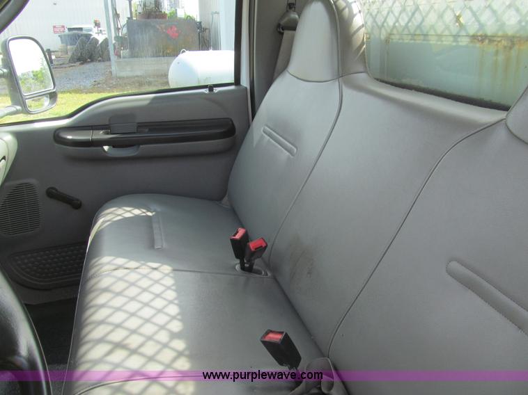 image for item I7046 2007 Ford F350 Super Duty XL service truck