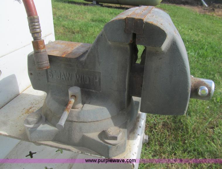 image for item I7046 2007 Ford F350 Super Duty XL service truck