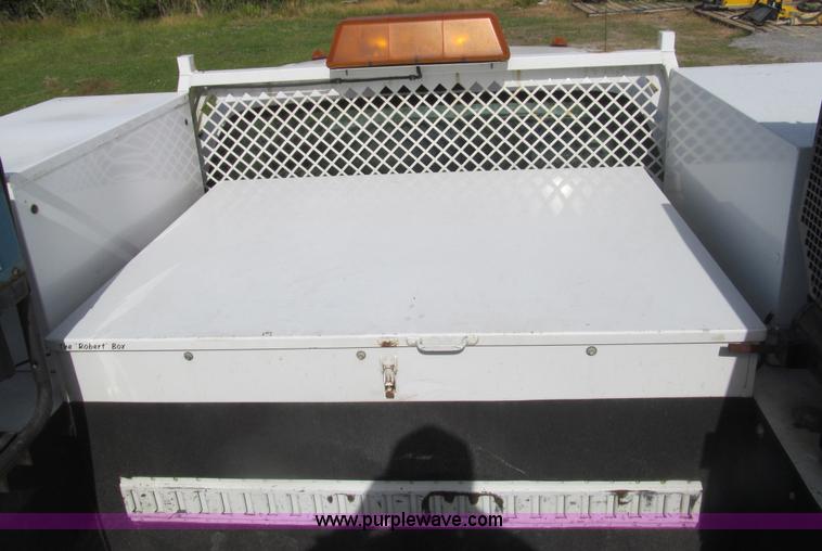 image for item I7046 2007 Ford F350 Super Duty XL service truck