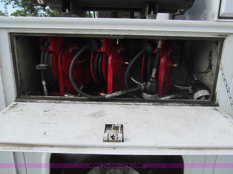 image for item I7046 2007 Ford F350 Super Duty XL service truck