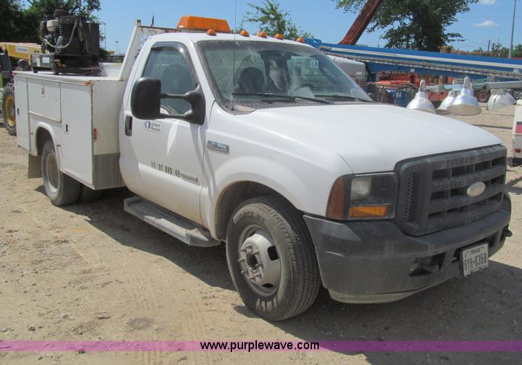 image for item I7047 2007 Ford F350 Super Duty XL service truck