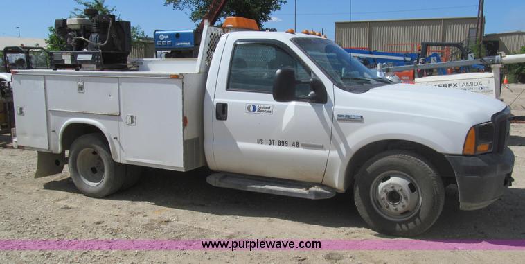 image for item I7047 2007 Ford F350 Super Duty XL service truck