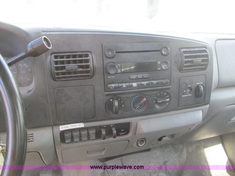 image for item I7047 2007 Ford F350 Super Duty XL service truck