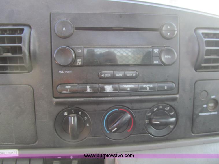 image for item I7047 2007 Ford F350 Super Duty XL service truck