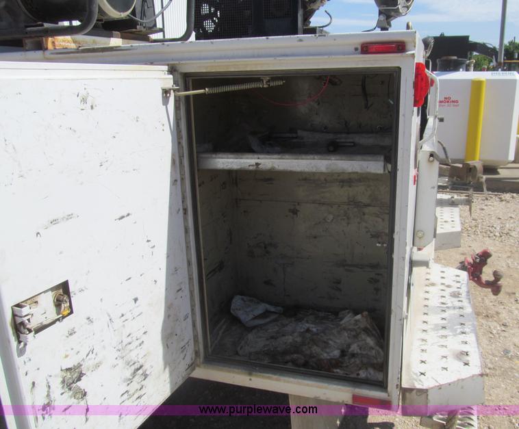 image for item I7047 2007 Ford F350 Super Duty XL service truck