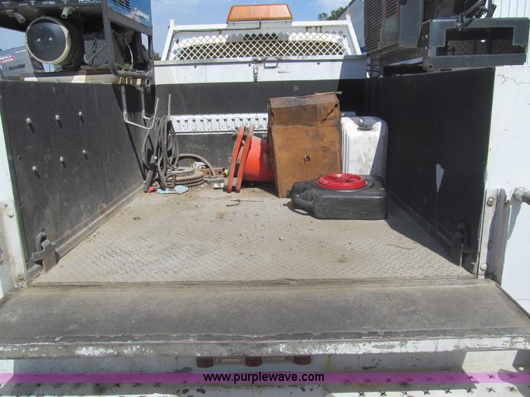 image for item I7047 2007 Ford F350 Super Duty XL service truck