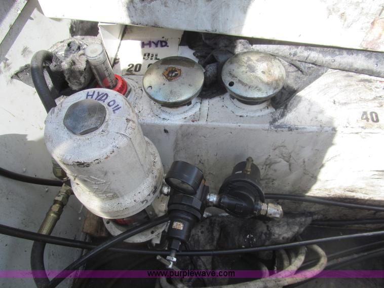 image for item I7047 2007 Ford F350 Super Duty XL service truck