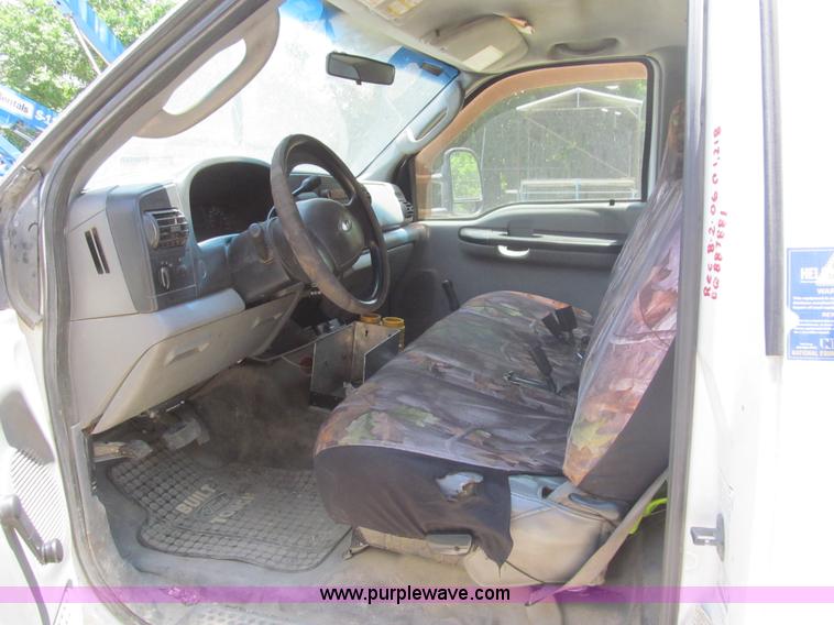 image for item I7049 2006 Ford F550 Super Duty XL service truck