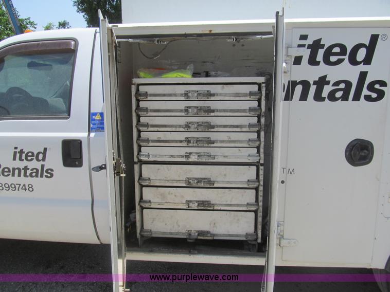 image for item I7049 2006 Ford F550 Super Duty XL service truck