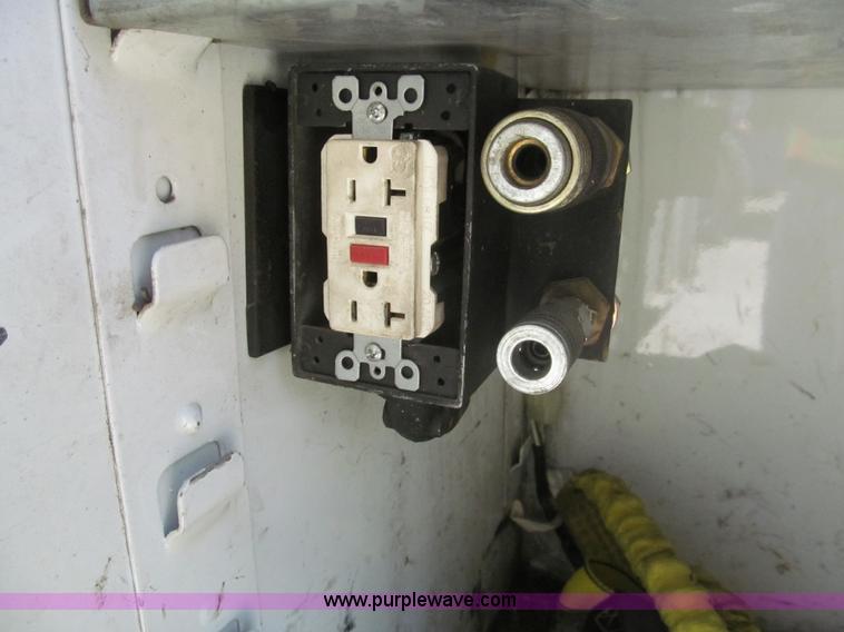 image for item I7049 2006 Ford F550 Super Duty XL service truck