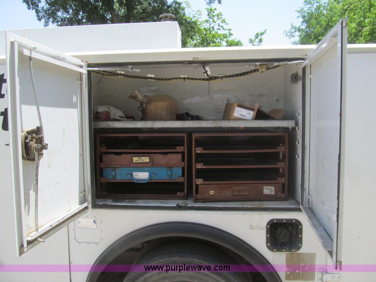 image for item I7049 2006 Ford F550 Super Duty XL service truck