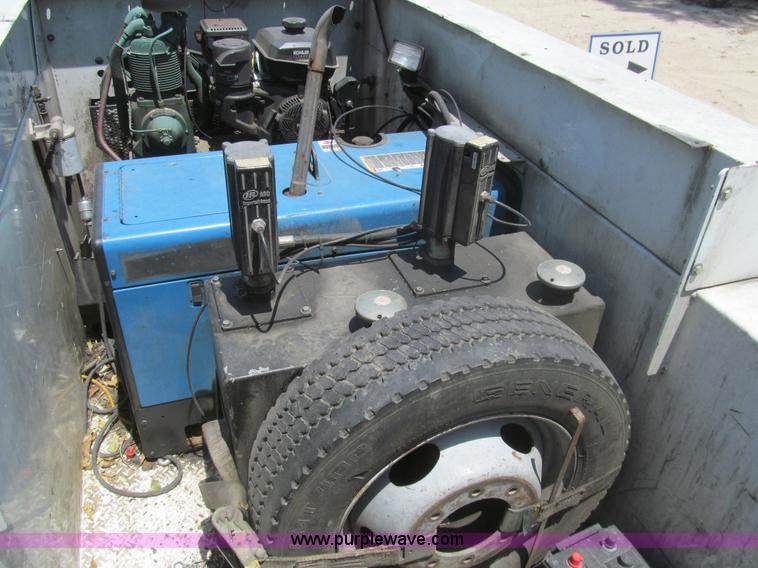 image for item I7049 2006 Ford F550 Super Duty XL service truck