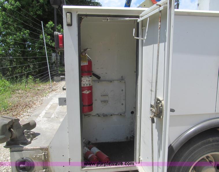 image for item I7049 2006 Ford F550 Super Duty XL service truck